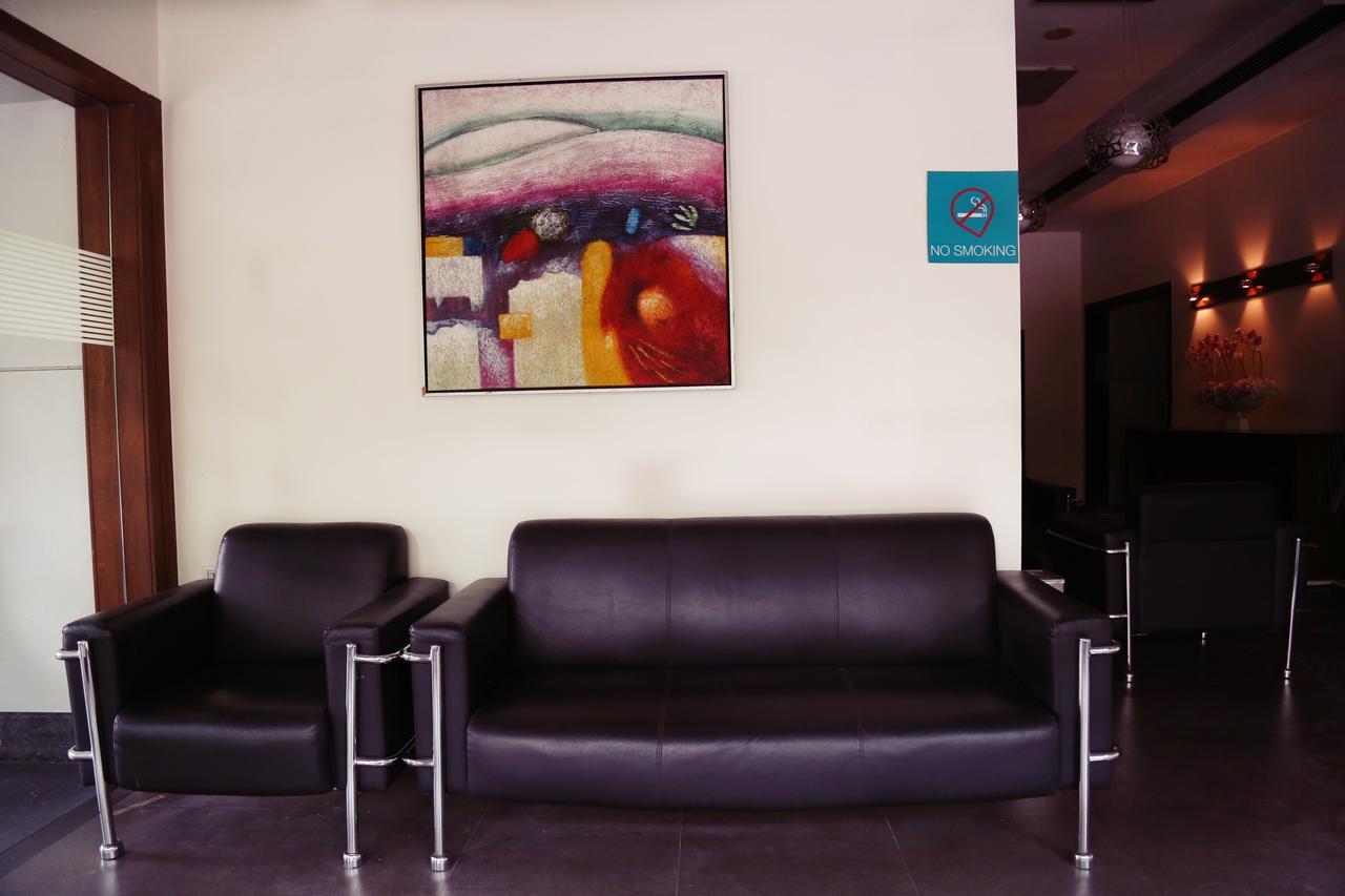 The Sirona Hotel Pune Extérieur photo