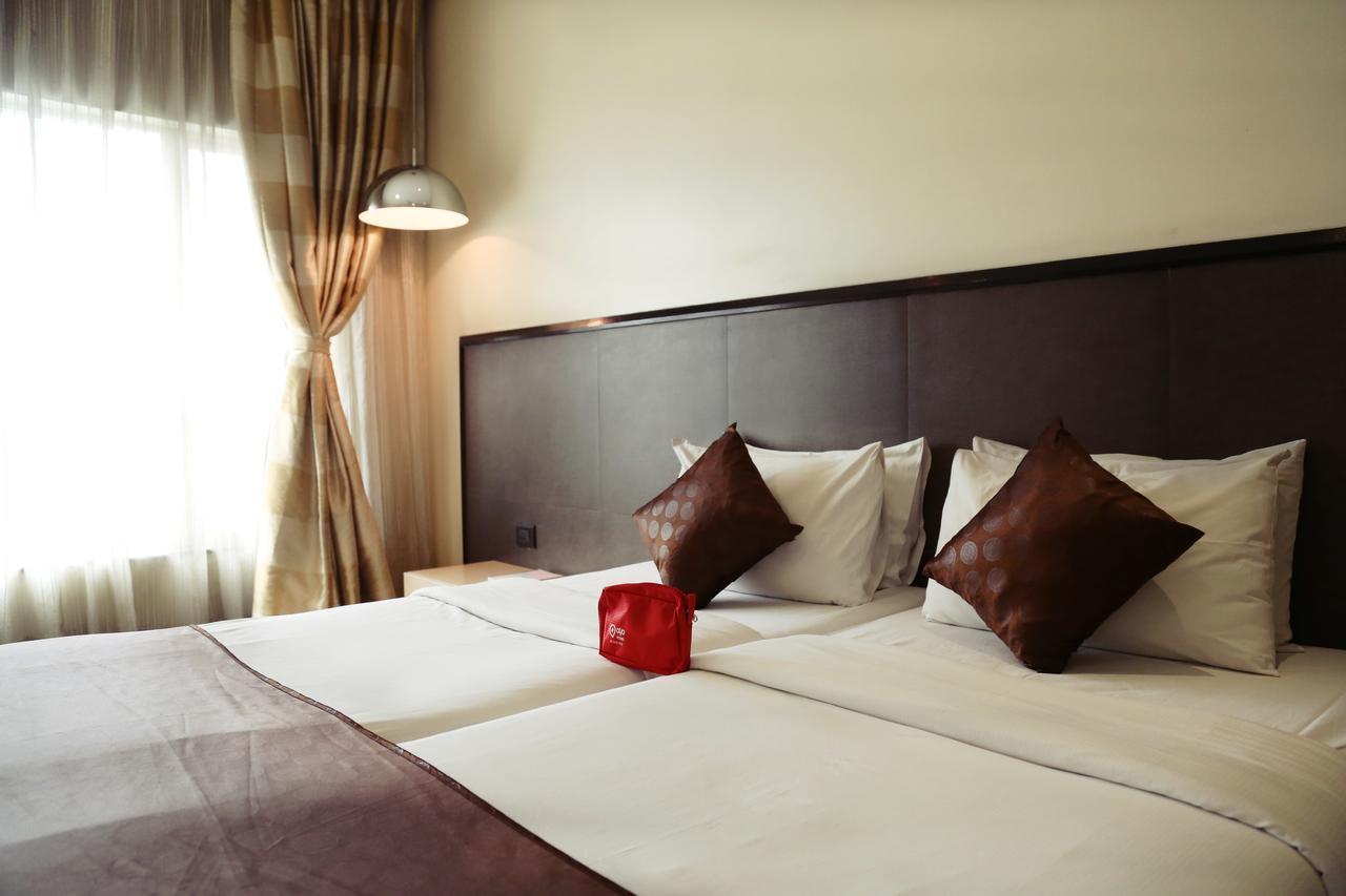 The Sirona Hotel Pune Extérieur photo