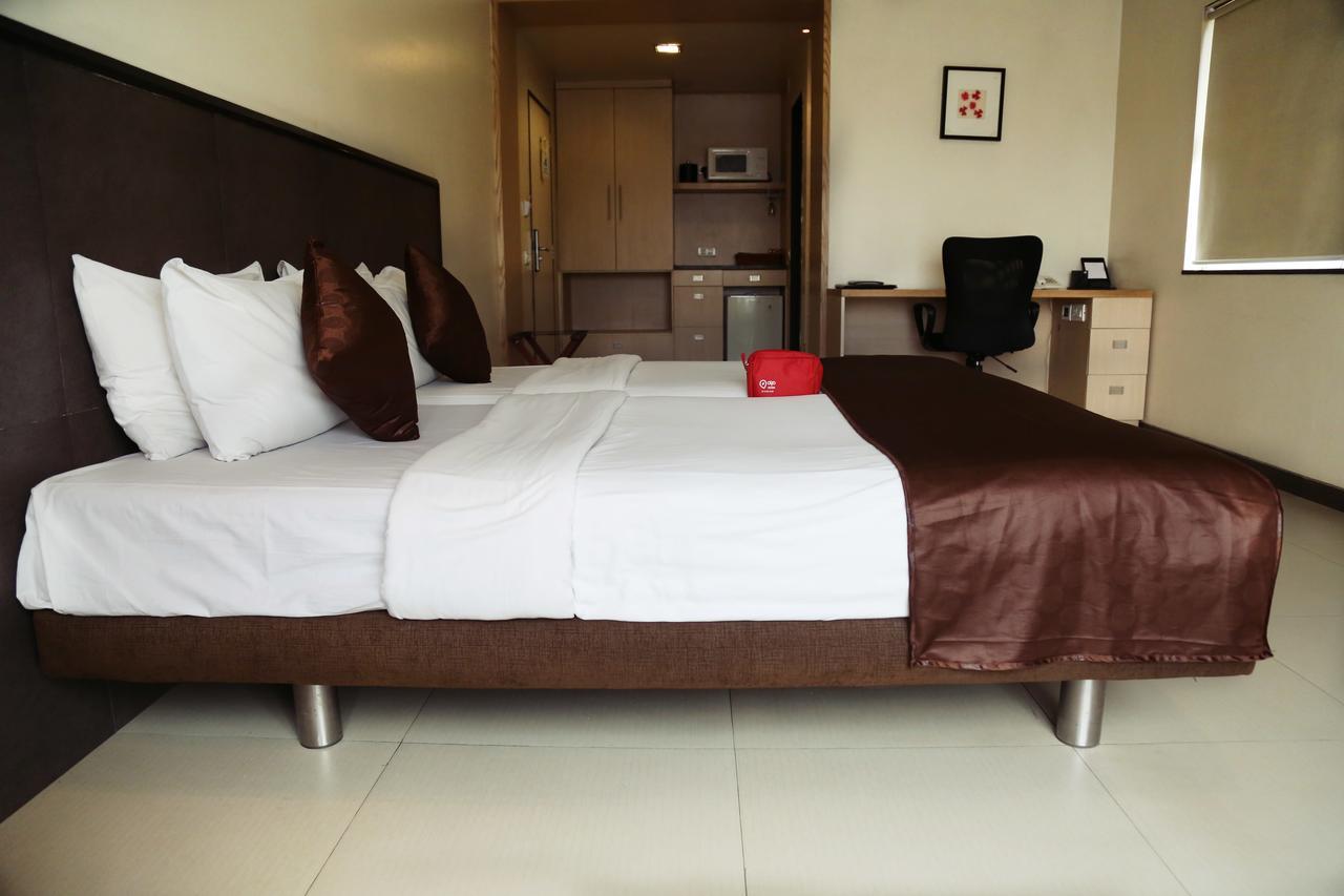 The Sirona Hotel Pune Extérieur photo