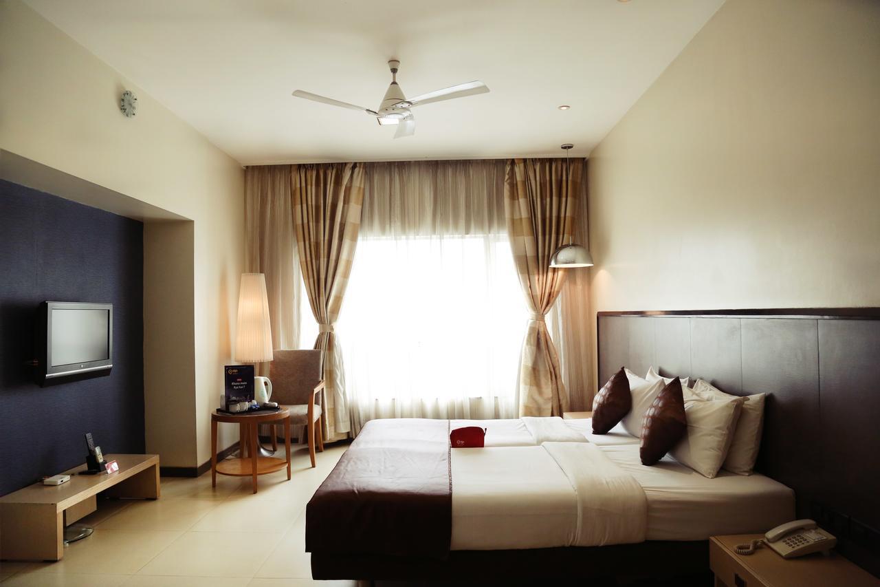 The Sirona Hotel Pune Extérieur photo