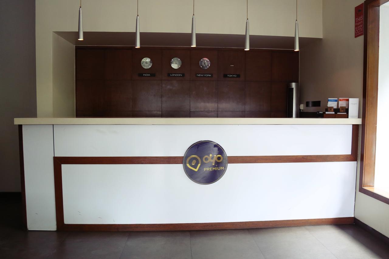 The Sirona Hotel Pune Extérieur photo